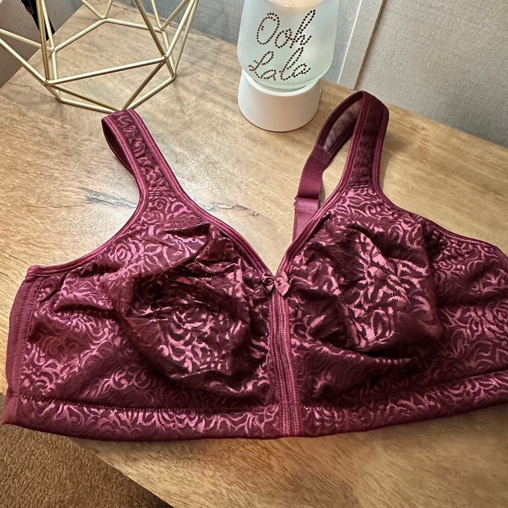 NWOT Breezies bra size 42DD